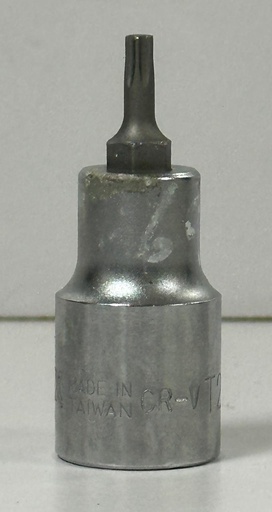 [ حبة النكى قصير 20 مم ]  TOP MAX CR-V T20 SPLINE BIT SOCKET SHORT - TAIWAN 